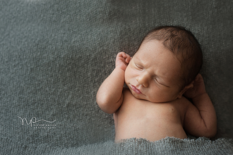 Nicole Parizo Photography | Chicago Newborn Photographer | unposed baby boy