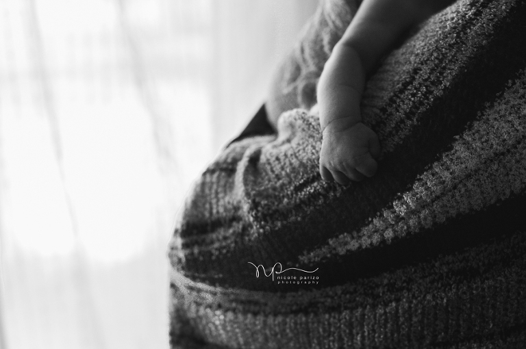 Nicole Parizo Photography | Chicago Newborn Photographer | resting on mama